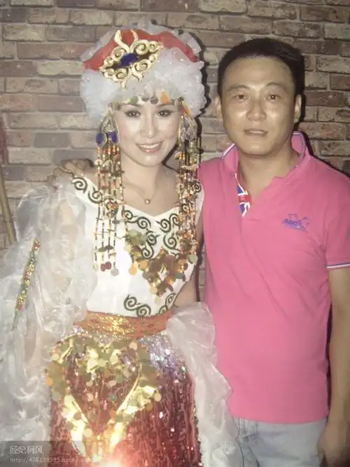 尊皇文化-乌兰托娅