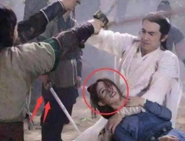 最"尴尬"的穿帮镜头:西游记的手表我也就忍了,赵丽颖直接笑场?
