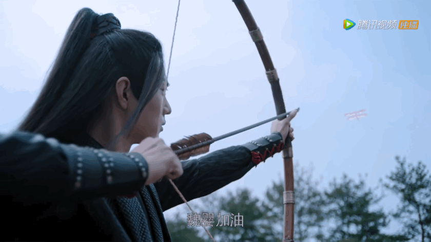 古装射箭:赵丽颖好飒一女的!刘亦菲蓬头垢面不再是仙女模样