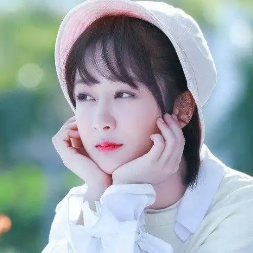 亲爱的热爱的杨紫白色连衣裙白色连衣裙