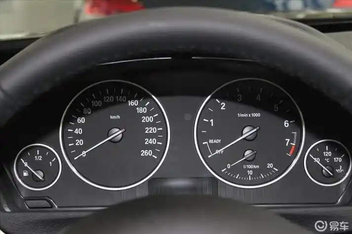 宝马3系仪表盘皮子宝马3系仪表盘怎么拆卸