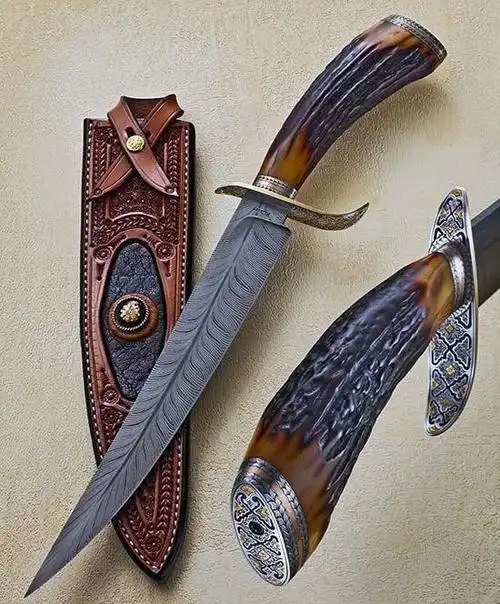 世界上最贵的刀手锻羽毛纹大马士革刀