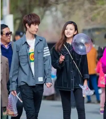 王一博的生辰八字中老婆最有可能是哪里人,王一博八字上看不到老婆