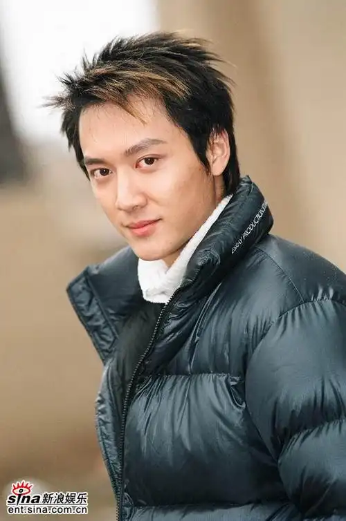 资料图片:冯绍峰黑白写真(24)