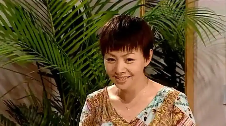 家有儿女:妈妈听见小雪做礼物甚是开心,殊不知礼物是送给别人的