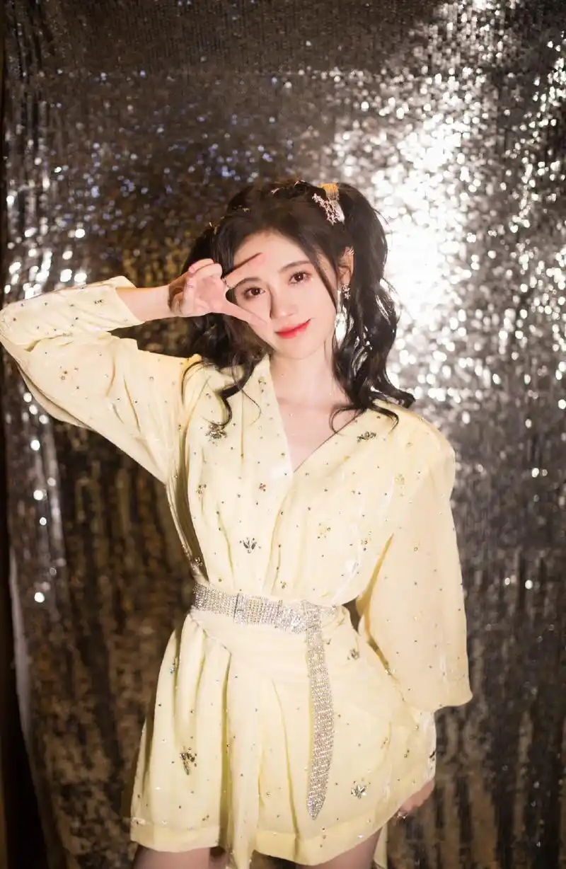 鞠婧祎双马尾甜美写真图片1011