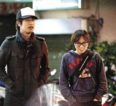 阿信女友蛋蛋妹照片和个人资料