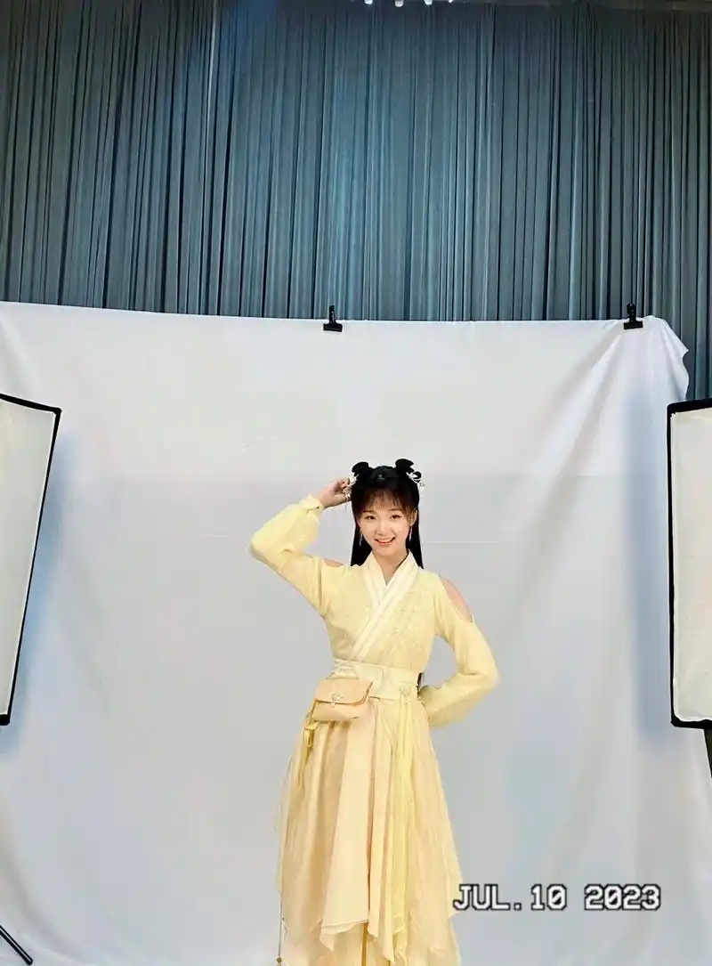 吕小雨##亲爱的天狐大人#  与元宝的初见[心]