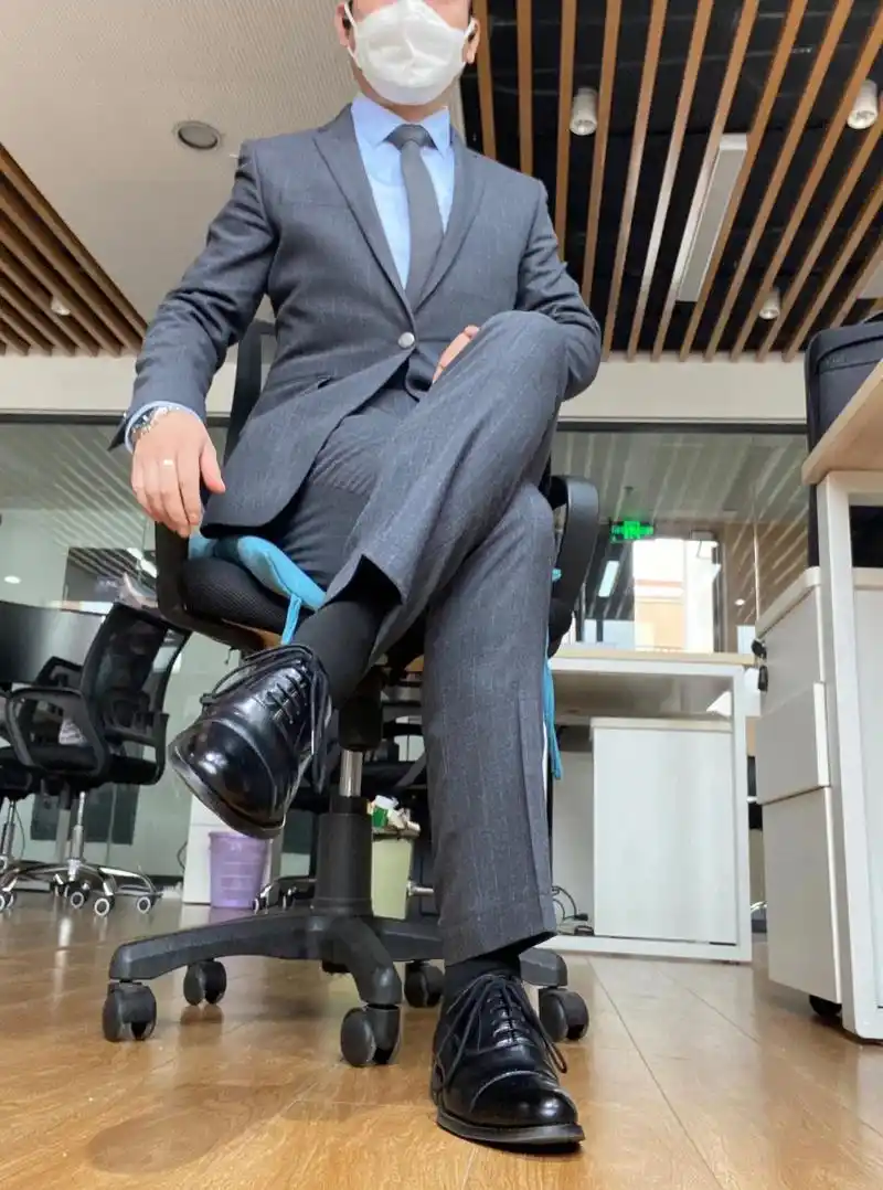 正装皮鞋 #正装 #80后大叔 #禁欲系 #正装衬衫 本来 - 抖音