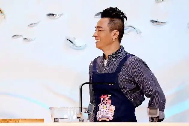 星期天陈小春应采儿来袭竟毫无默契