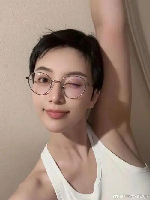 露耳超短发,时尚还帅气,爱个性的美女一定要试试|短发|发型|发质_新浪