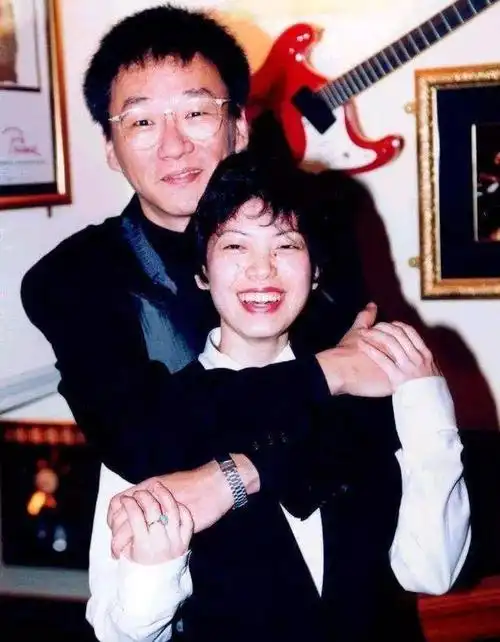 10年无性婚姻43岁患癌年年被传去世她说老娘还要美到70岁