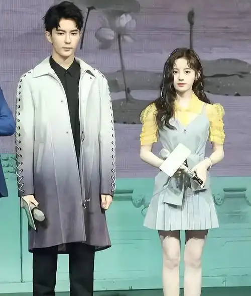 刘亦菲的溜肩,赵丽颖的小脚,治好了我的容貌焦虑