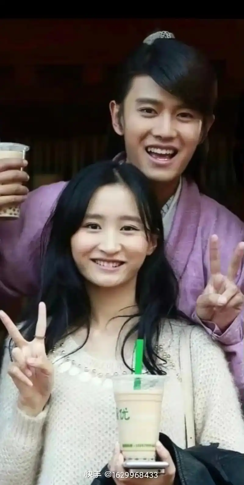 任嘉伦和他老婆以前的照片 - 抖音