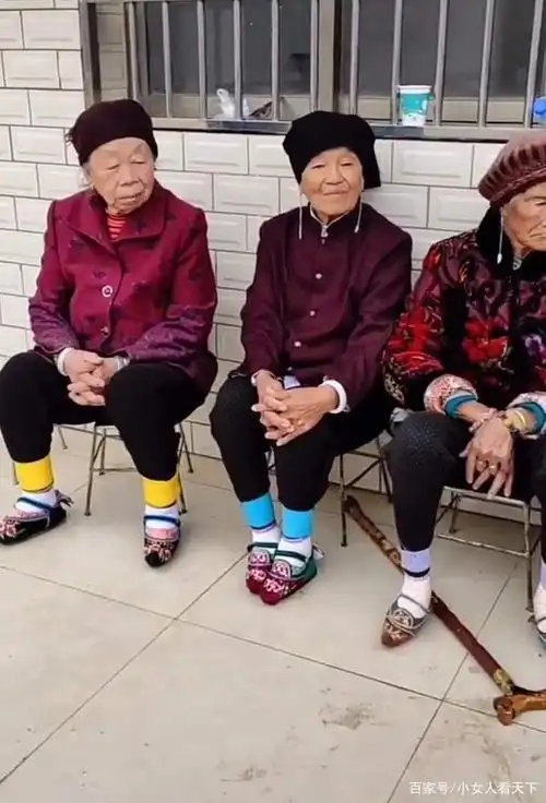 触目惊心的旧社会女性裹脚,感恩生在文明而伟大的新中国