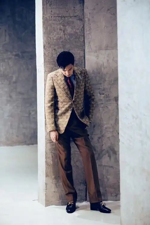 张若昀奢华复古绅士写真图片1115