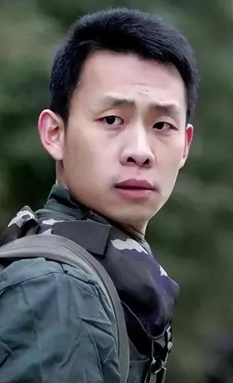 6岁钱琳琳,结婚17年无儿无女 2004年,张译的初恋女友因车祸成为植物人