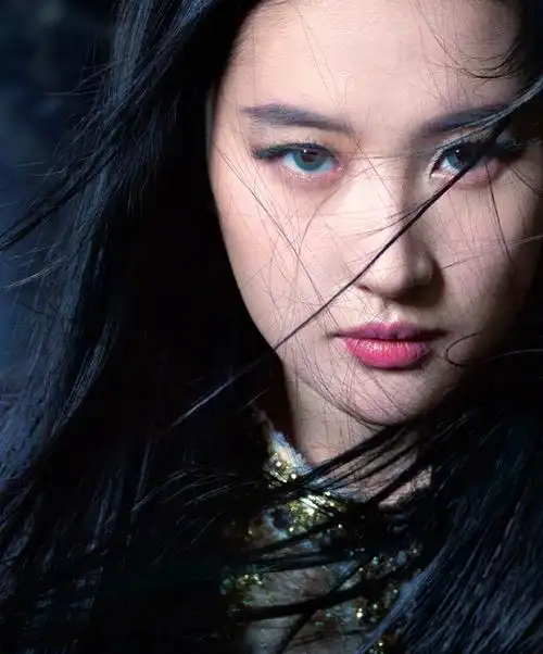 刘亦菲cosmo1月刊封面写真图片