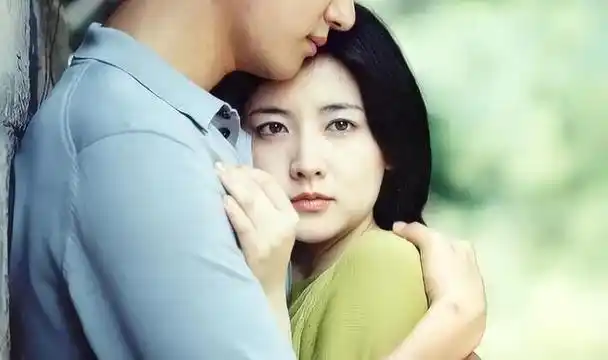 韩剧女主颜值对比,李英爱花期长,韩佳人零整容,金素妍