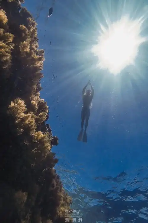 不会游泳想拍水下写真有困难么