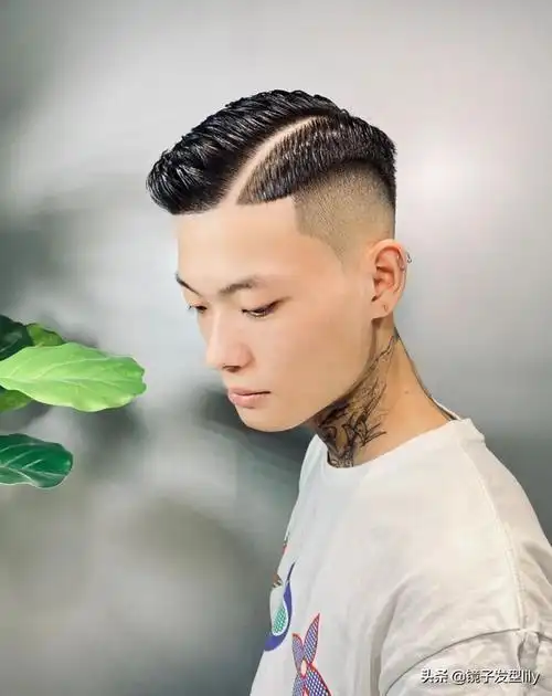 男士烫头发有几种烫发方法(2021极具人气的8种男士发型)