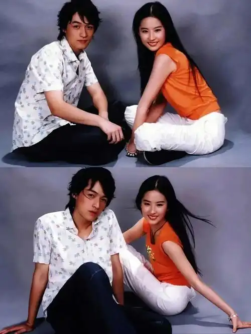 刘亦菲与胡歌合照曝光,笑容青涩稚嫩充满青春气息,网友:好般配