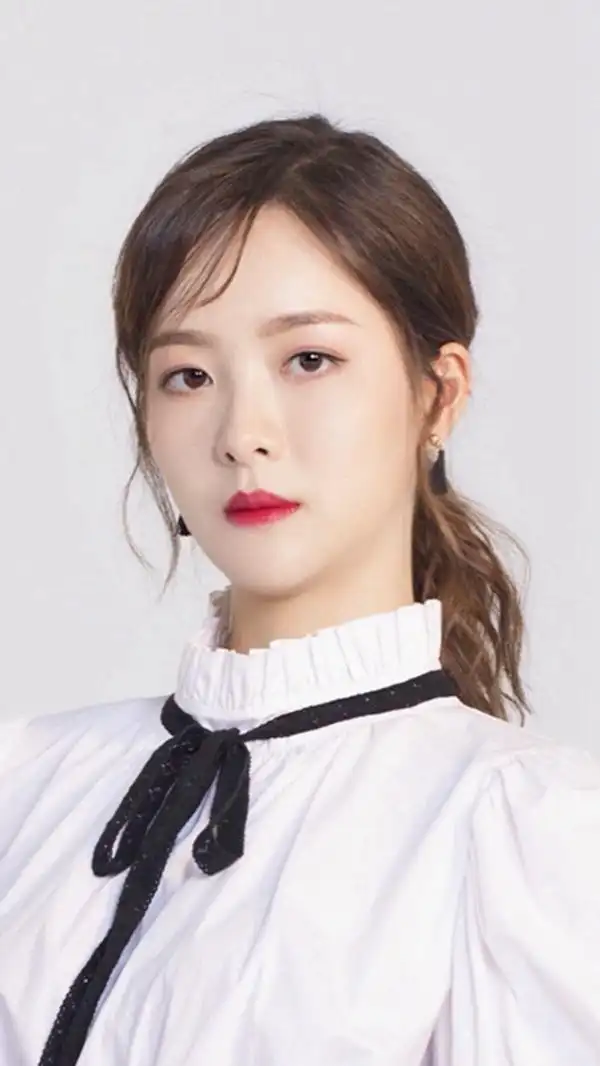 女神赵尧珂,自然的女神范儿尽显嫣然,温柔如水淑女范