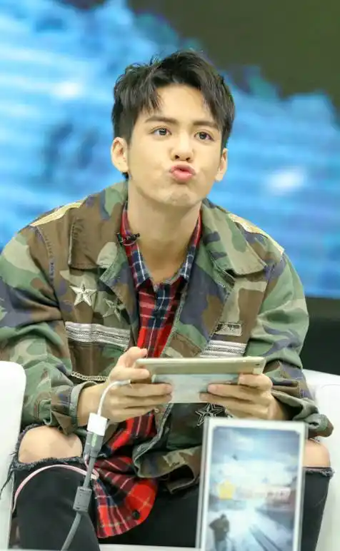 鲜肉曾舜晞刷脸吃鸡枪王诞生了没