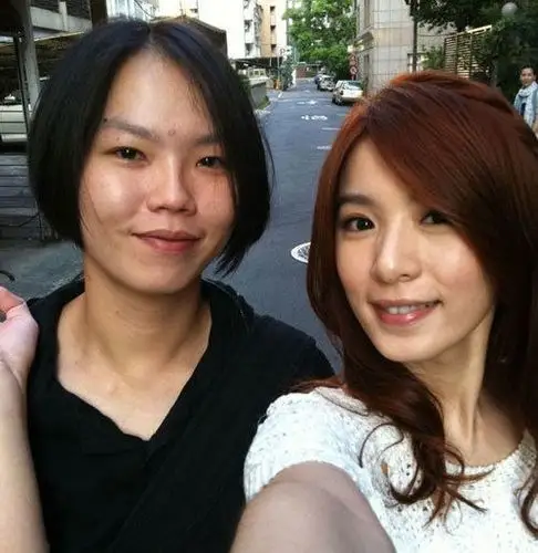 hebe同性恋女友两人恩爱甜蜜照曝光(图)