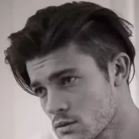 男生大背头头像帅气冷酷【点击鼠标右键下载】