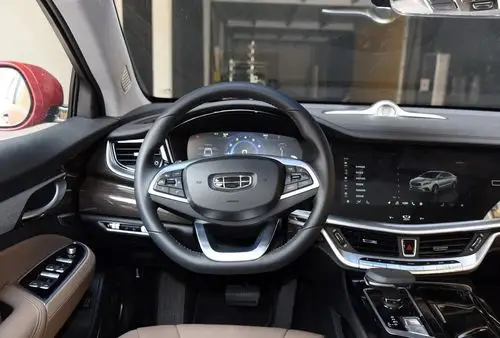 吉利汽车博瑞中型车中控内饰