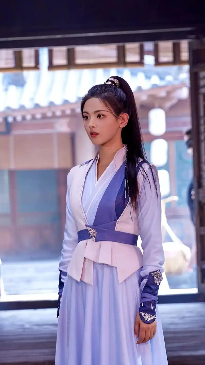 杨超越 #明星壁纸 #高清图片 - 抖音