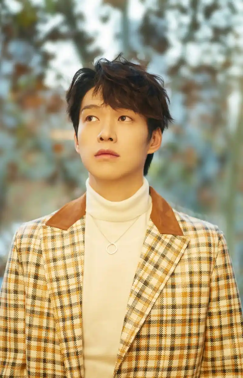 魏大勋是jyp第一个中国演员,近日魏大勋凭借《我的人间烟火》中孟宴臣