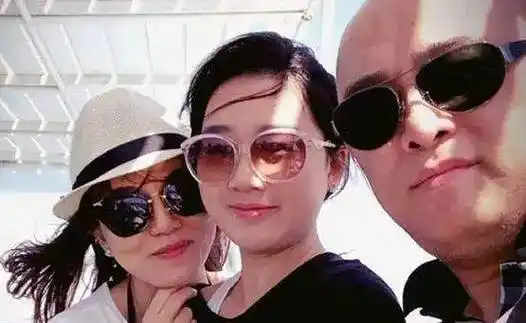 孟非的妻子李雪:青梅竹马的传奇故事家庭双丰收的人生赢家_成功_孟星