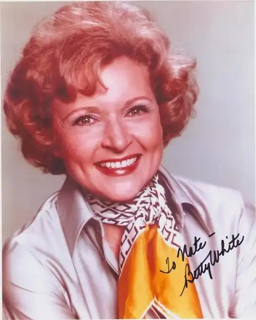 贝蒂怀特 betty white 1922年～美国女演员