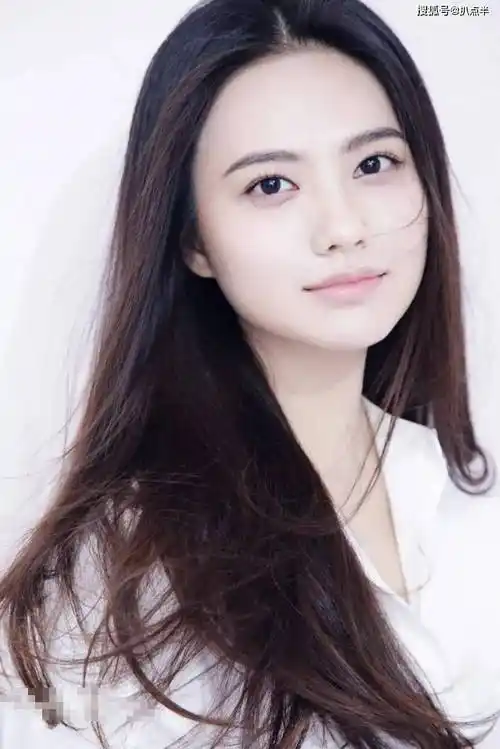 《非凡医者》姜珮瑶:撞脸高圆圆的明艳大美女,终于熬成了女一号_表演