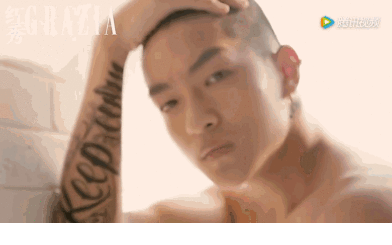 让我脸红的除了屈楚萧酒是你