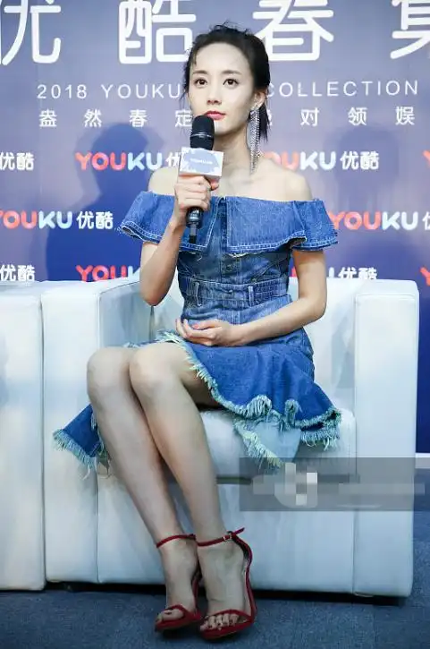 李一桐是一名中国女演员,她的长相十分的清纯,并且演技也非常的好