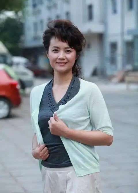 55岁刘之冰和51岁茹萍,这对半路夫妻20年了,儿女也是演员