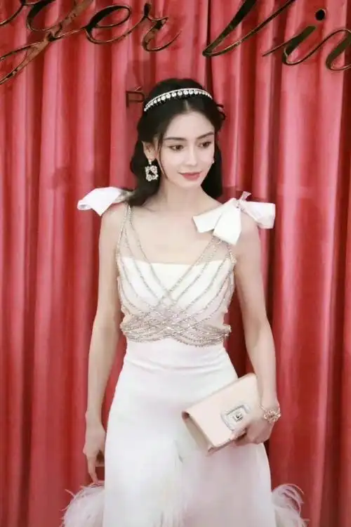 杨颖杭州线下活动生图##杨颖白色公主长裙造型