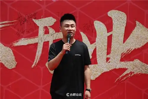 火锅一直是餐饮人徐靖文想一直涉足的行业,他属于餐