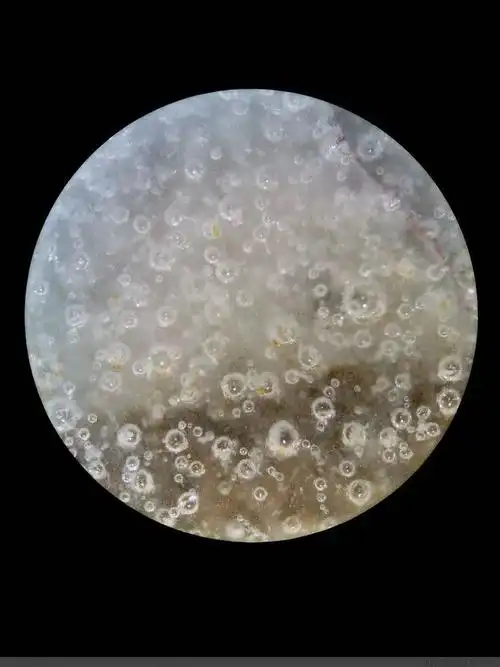 气泡透明加入玛瑙特别多有收藏价值.