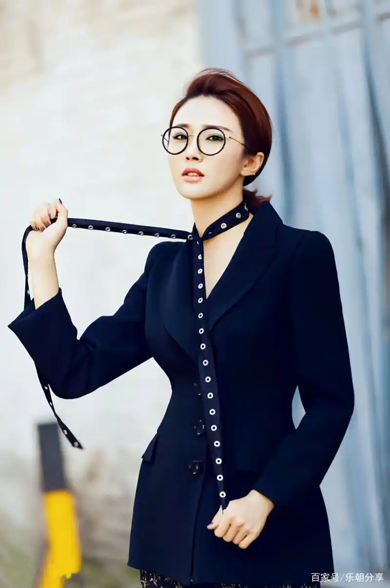 女歌手陈冰美图集锦