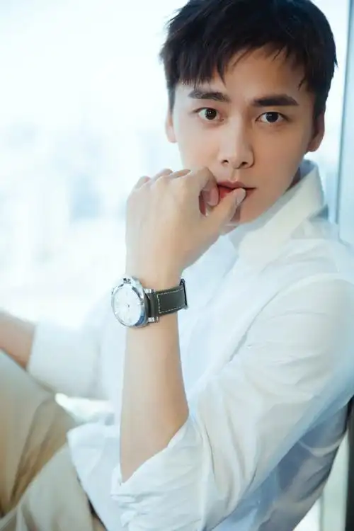 李易峰白衬衫超帅写真图片56