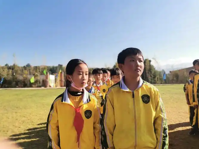 北大附中云南实验学校小学部四年级领培实践活动——自律 勇敢 专注