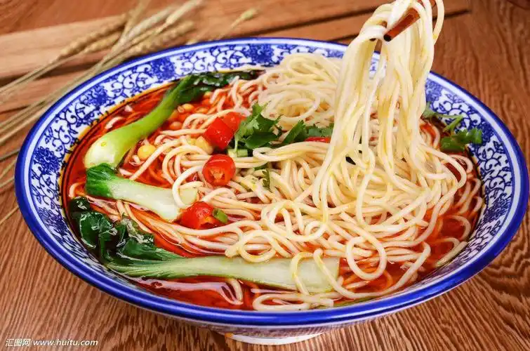 中国"国宝级"的4种面条,北方面条赢得漂亮,南方只有竹升面?