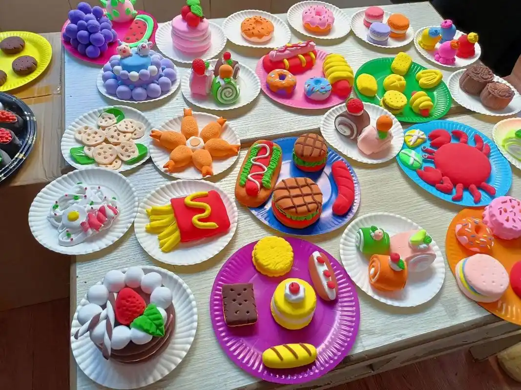 幼儿园手工制作粘土美食篇 超轻粘土制作敲像的甜点,潮汕美食#超轻