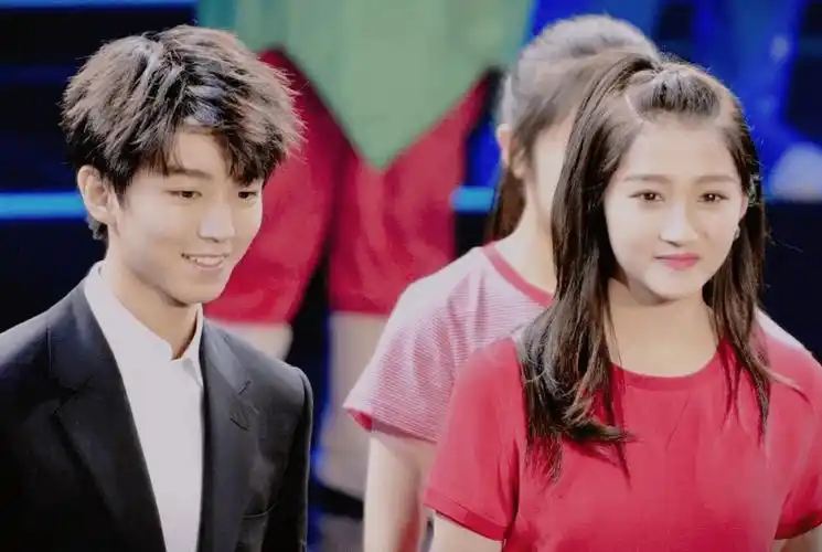 主办方厚此薄彼看透人性凉薄,白鹿力压关晓彤,王俊凯不敌千玺_事情