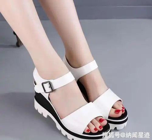 原创女生夏天穿凉鞋想要美美的,必须掌握这三点,不然显土又老气