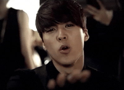 回来搞笑魔性人物伸手gif动图_动态图_表情包下载_soogif